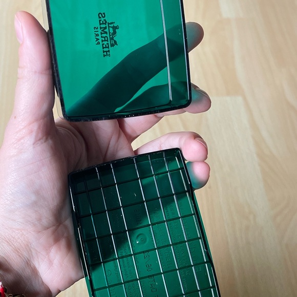 Hermès Green and White Acrylic Soap Box - Picture 3 of 5